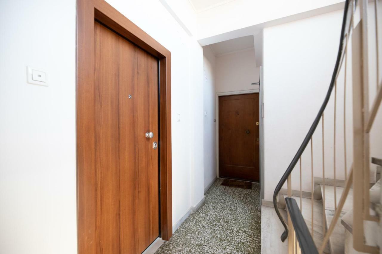 Top Sightseeing 3Rd Floor Studio On A Paved Road! アテネ エクステリア 写真